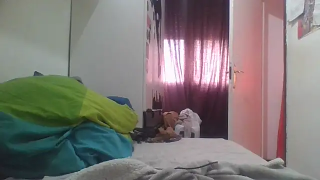 lunaxxxtreme online show from February 2025 01:01:01 PM