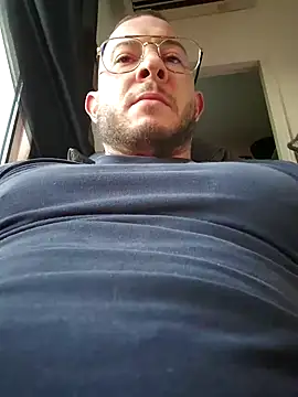 jourdinio13 online show from December 2024 03:48:01 PM