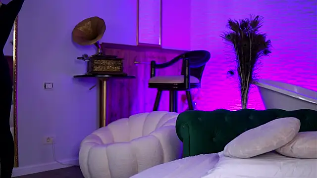 Jenna Day online show from January 2026 06:40:01 AM