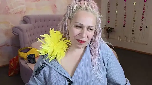 Penelope Pinky online show from September 2025 12:08:02 PM