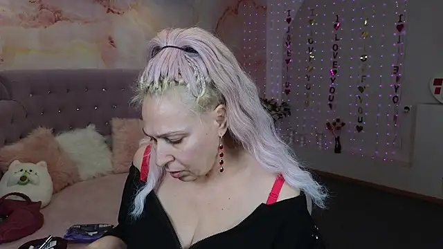 Penelope Pinky online show from March 2025 06:43:01 PM