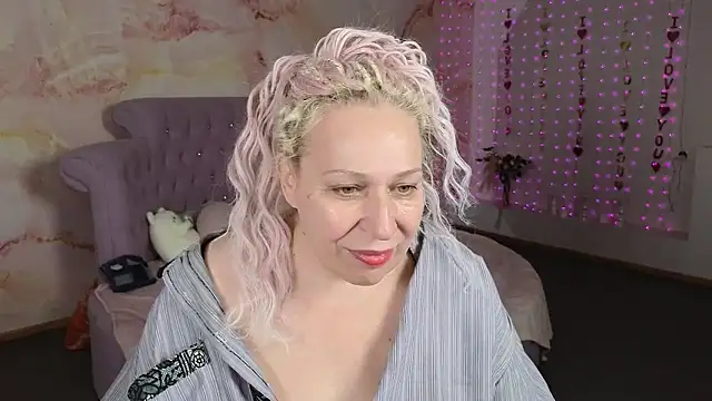 Penelope Pinky online show from October 2025 11:58:02 AM