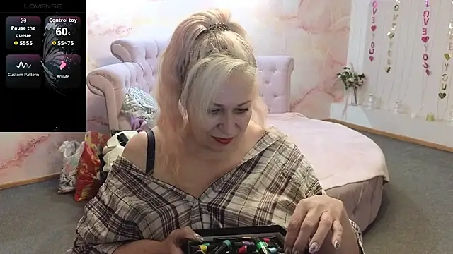 Penelope Pinky online show from April 2026 11:15:01 AM