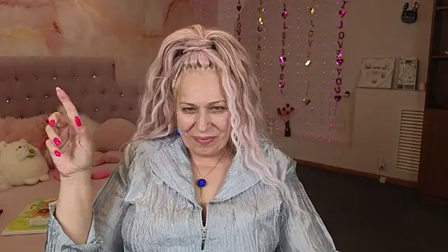 Penelope Pinky online show from February 2025 05:42:02 PM