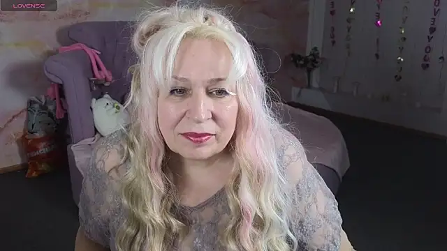 Penelope Pinky online show from May 2026 12:00:02 PM