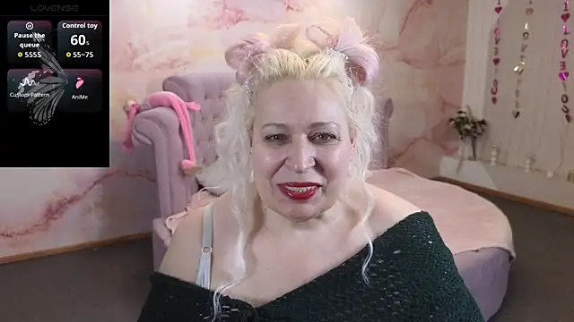 Penelope Pinky online show from April 2026 12:45:01 PM