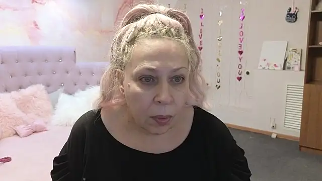Penelope Pinky online show from March 2025 04:29:02 AM