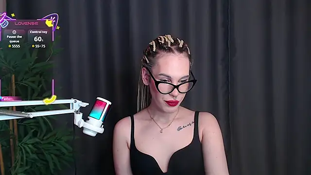 Cassie Bae online show from December 2025 08:49:01 AM