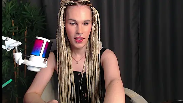 Cassie Bae online show from November 2025 06:52:01 PM