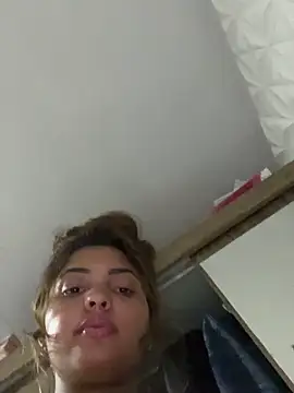 Nicollygriu online show from February 2026 01:06:02 AM