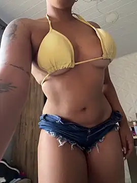 Nicollygriu online show from February 2026 02:28:01 PM