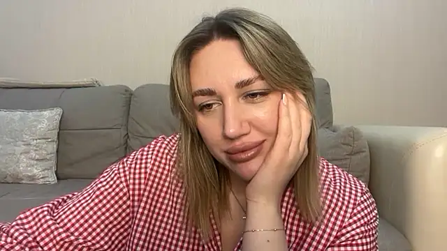 VickyLove047 online show from November 2025 06:23:01 PM