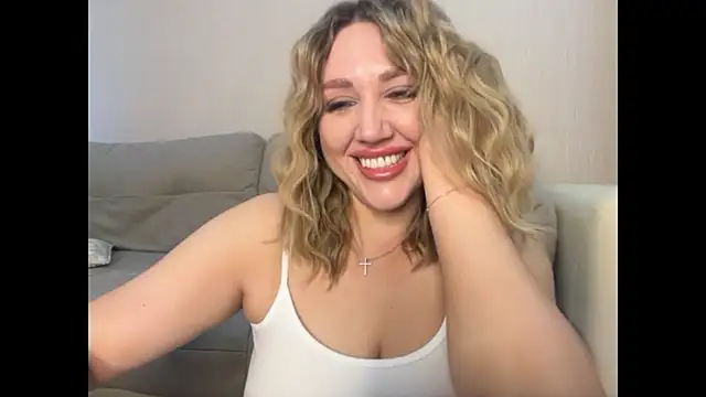 Snapshot of VickyLove047 chatting on July 2026 06:31:01 AM VickyLove047 online show from July 2026 06:31:01 AM