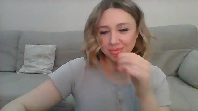 VickyLove047 online show from March 2025 03:45:02 AM