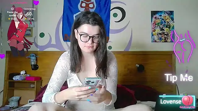 Snapshot of MilahHot13 chatting on September 2025 01:34:01 AM MilahHot13 online show from September 2025 01:34:01 AM