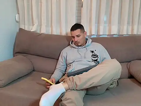 Geishastudios online show from November 2025 09:18:01 PM