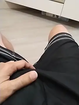 Snapshot of Dannydy2015 chatting on October 2025 05:13:02 PM Dannydy2015 online show from October 2025 05:13:02 PM