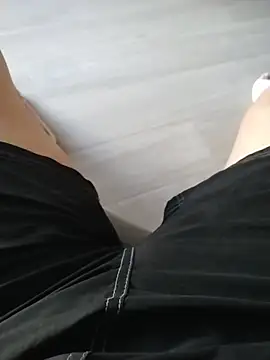 Snapshot of Dannydy2015 chatting on October 2025 12:52:02 AM Dannydy2015 online show from October 2025 12:52:02 AM