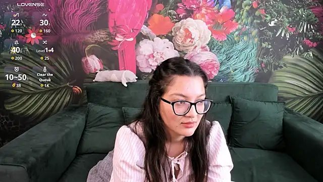 ZarifaBev online show from October 2025 03:35:01 PM