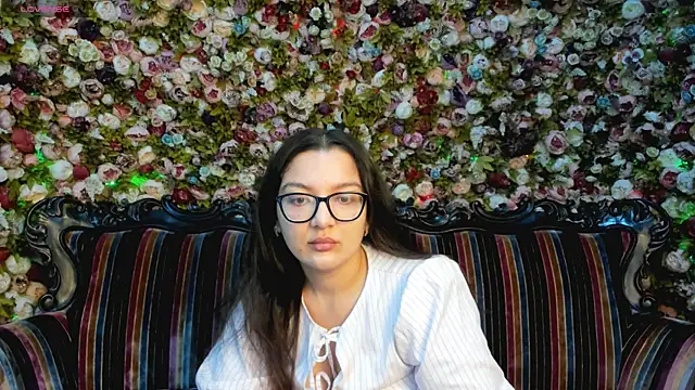 ZarifaBev online show from October 2025 12:13:01 PM