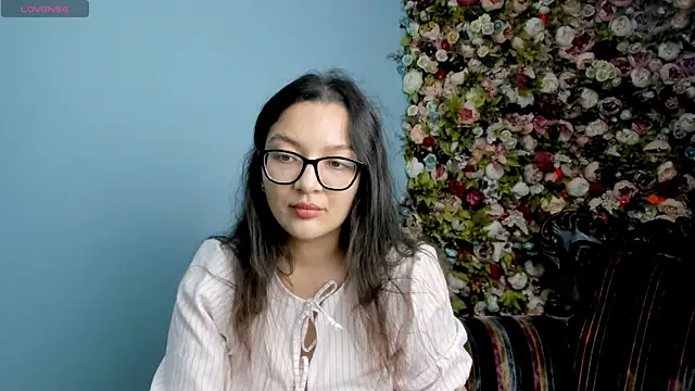 ZarifaBev online show from September 2025 01:17:01 PM