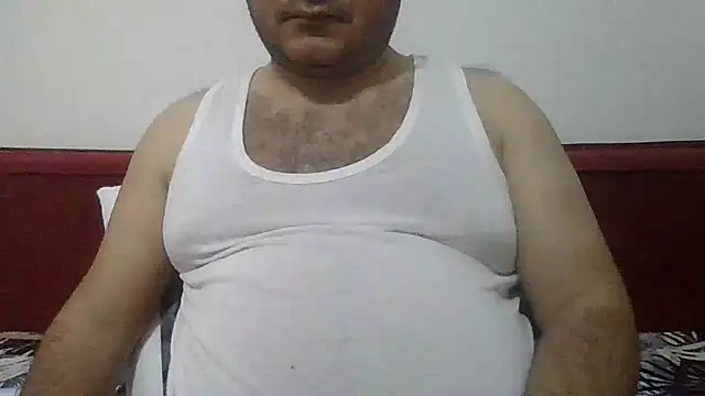 UrfavSlaveBitch online show from April 2026 10:23:02 PM