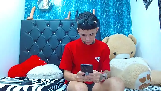 exotic hot couple online show from March 2025 06:35:01 AM