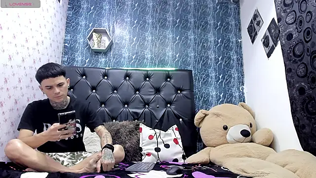 exotic hot couple online show from February 2026 09:10:01 PM