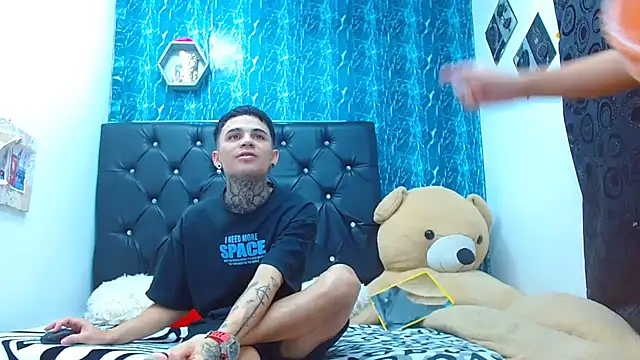 exotic hot couple online show from March 2025 07:26:02 PM