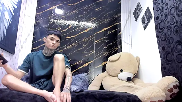 exotic hot couple online show from May 2026 08:22:01 PM