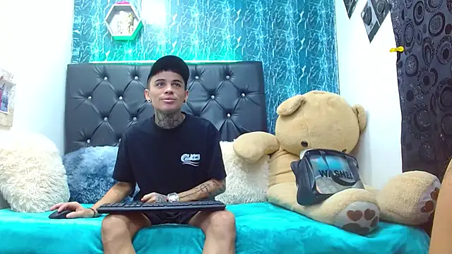 exotic hot couple online show from March 2025 12:12:01 AM