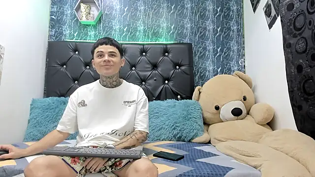 exotic hot couple online show from December 2025 09:58:02 PM