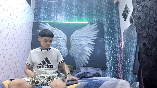 exotic hot couple online show from March 2026 10:19:01 PM