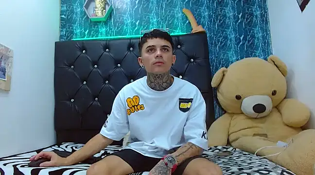 exotic hot couple online show from February 2025 09:58:02 PM