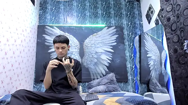 exotic hot couple online show from March 2026 10:00:02 PM