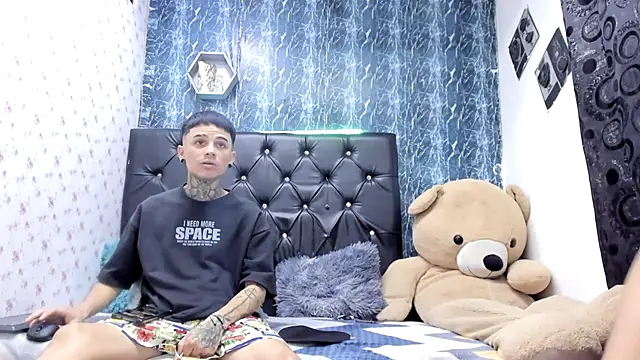 exotic hot couple online show from March 2026 10:59:01 PM