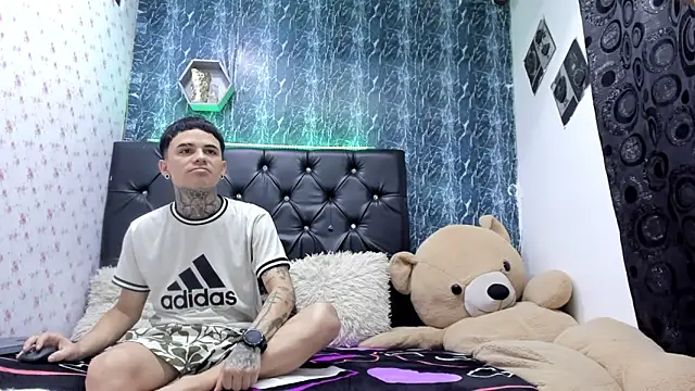 exotic hot couple online show from January 2026 07:31:01 PM