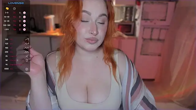 Snapshot of Flower_Camellia77 chatting on November 2025 08:46:02 PM Flower Camellia77 online show from November 2025 08:46:02 PM