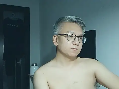 Snapshot of leoUSIR chatting on September 2025 03:24:02 PM leoUSIR online show from September 2025 03:24:02 PM