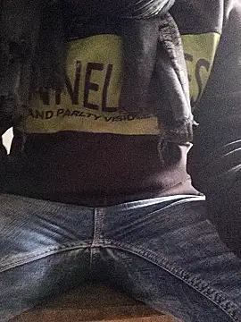 Snapshot of Kamhot33 chatting on January 2025 09:24:01 AM Kamhot33 online show from January 2025 09:24:01 AM