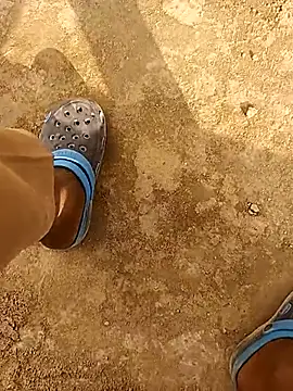 Snapshot of Kamhot33 chatting on December 2025 09:32:01 AM Kamhot33 online show from December 2025 09:32:01 AM