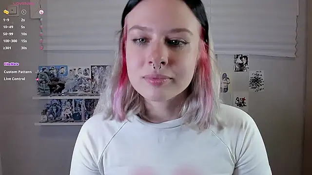 Snapshot of tender_kiitty chatting on November 2025 03:49:01 PM tender kiitty online show from November 2025 03:49:01 PM