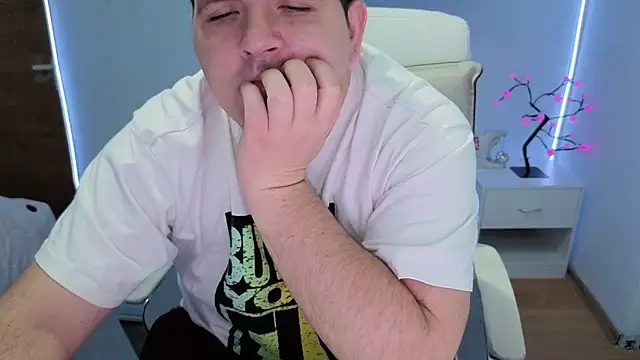 Snapshot of JasonJacks chatting on November 2025 03:55:02 AM JasonJacks online show from November 2025 03:55:02 AM