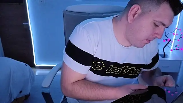 Snapshot of JasonJacks chatting on November 2025 05:01:01 AM JasonJacks online show from November 2025 05:01:01 AM