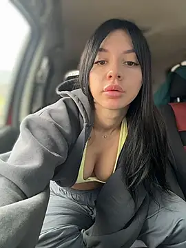JulliaVegas online show from May 2026 02:55:02 AM