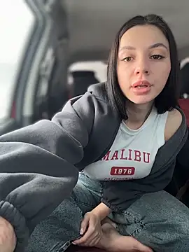 JulliaVegas online show from March 2026 02:07:02 AM