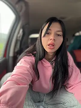 JulliaVegas online show from May 2026 03:01:01 AM