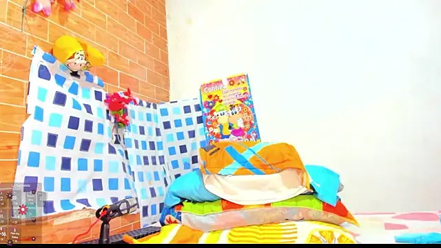 yonsol abril online show from September 2025 05:53:02 PM