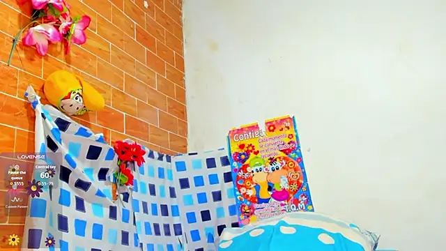 yonsol abril online show from November 2025 06:01:01 PM