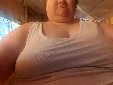 Snapshot of chrissybear84 chatting on June 2026 11:53:01 AM chrissybear84 online show from June 2026 11:53:01 AM